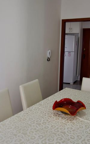 Apartamento à venda com 110m², 3 quartos e 2 vagas Apartamento à venda com 110m², 3 quartos e 2 vagasSala de Jantar