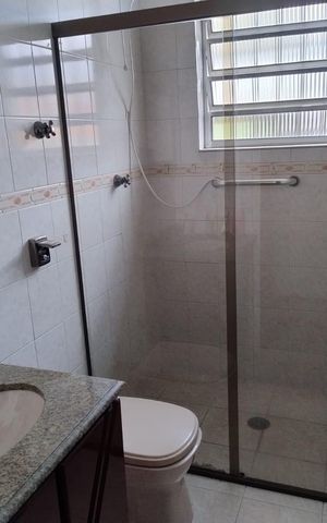 Casa à venda com 167m², 4 quartos e 2 vagas