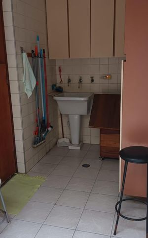 Casa à venda com 167m², 4 quartos e 2 vagas