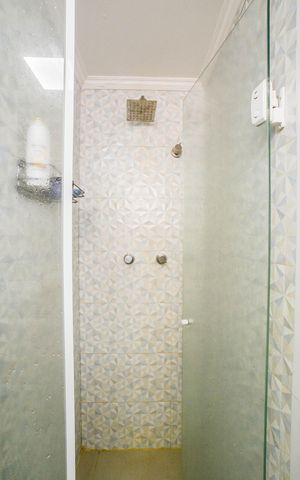 Apartamento à venda com 55m², 2 quartos e 1 vaga Apartamento à venda com 55m², 2 quartos e 1 vagaBanheiro