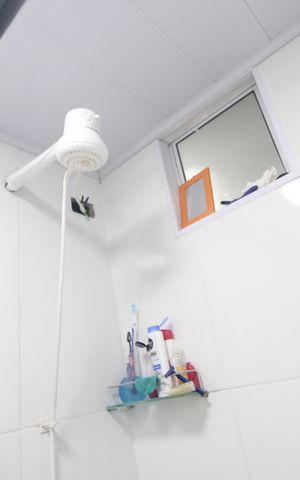 Casa à venda com 300m², 3 quartos e 2 vagasBanheiro da suíte