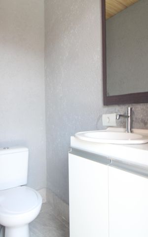Casa à venda com 300m², 3 quartos e 2 vagasLavabo