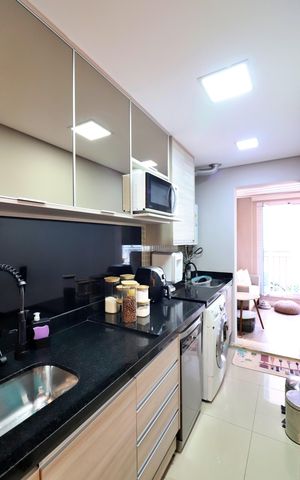 Apartamento à venda com 74m², 2 quartos e 2 vagasCozinha e Área de Serviço