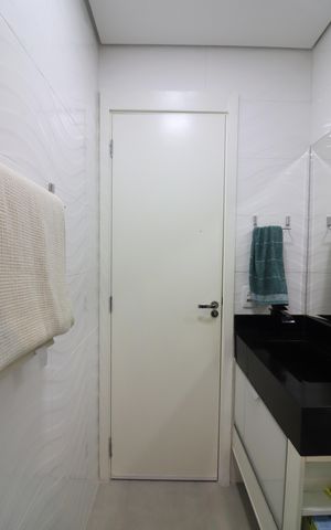 Apartamento à venda com 74m², 2 quartos e 2 vagasBanheiro Social