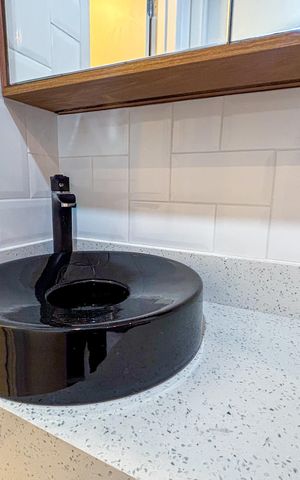 Studio à venda com 27m², 1 quarto e sem vaga Studio à venda com 27m², 1 quarto e sem vagaBanheiro Social