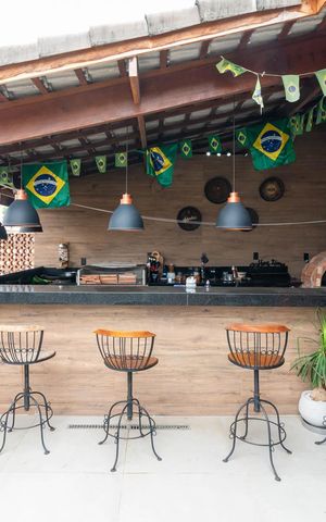Casa à venda com 220m², 3 quartos e 2 vagasCobertura