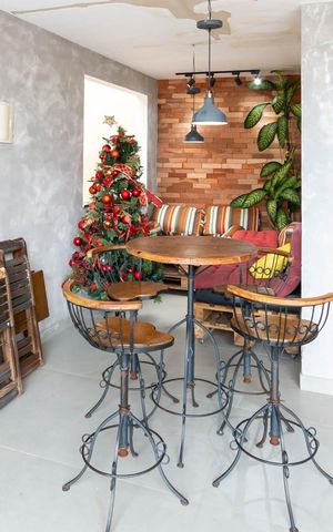 Casa à venda com 220m², 3 quartos e 2 vagasCobertura