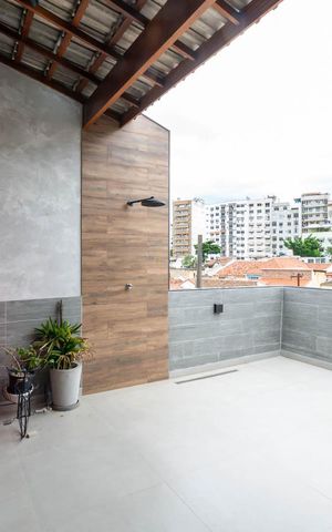 Casa à venda com 220m², 3 quartos e 2 vagasCobertura