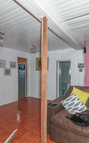Casa à venda com 300m², 3 quartos e 2 vagasSala