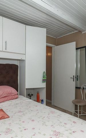 Casa à venda com 300m², 3 quartos e 2 vagasQuarto