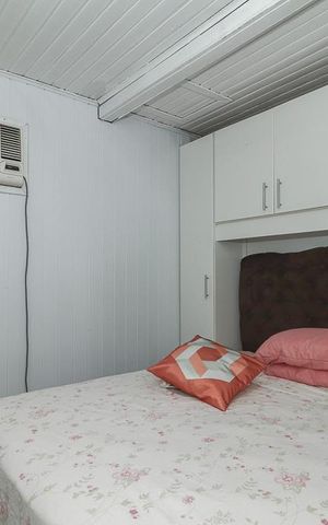 Casa à venda com 300m², 3 quartos e 2 vagasQuarto