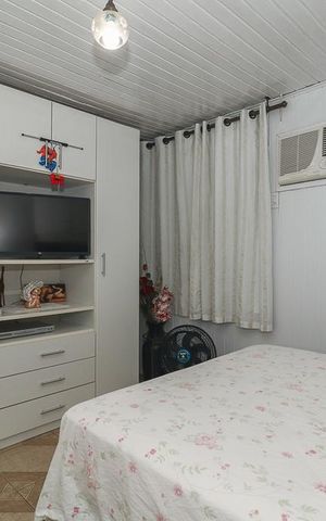 Casa à venda com 300m², 3 quartos e 2 vagasQuarto