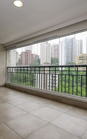 Apartamento à venda com 141m², 3 quartos e 3 vagasVaranda