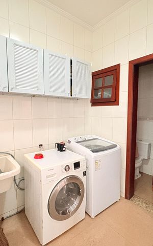 Casa para alugar com 420m², 5 quartos e 4 vagasÁrea de Serviço