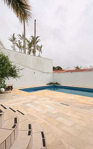 Casa para alugar com 420m², 5 quartos e 4 vagasQuintal