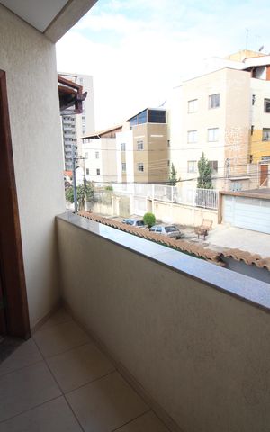 Casa à venda com 350m², 5 quartos e 2 vagasVaranda Quarto 1