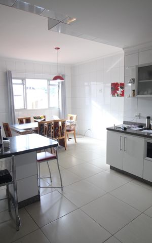 Casa à venda com 350m², 5 quartos e 2 vagasCozinha