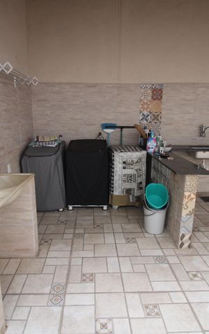 Casa à venda com 350m², 5 quartos e 2 vagasÁrea de Serviço