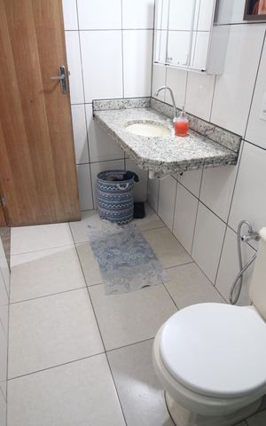 Casa à venda com 350m², 5 quartos e 2 vagasBanheiro 2