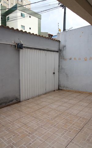 Casa à venda com 350m², 5 quartos e 2 vagasGaragem