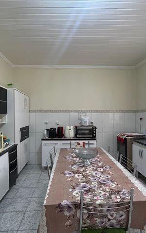 Casa à venda com 170m², 3 quartos e 2 vagas Casa à venda com 170m², 3 quartos e 2 vagasCozinha