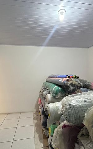 Casa à venda com 170m², 3 quartos e 2 vagas Casa à venda com 170m², 3 quartos e 2 vagasSala da Edícula