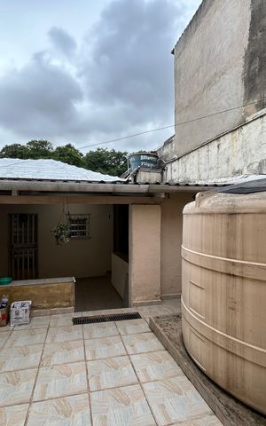 Casa à venda com 170m², 3 quartos e 2 vagas Casa à venda com 170m², 3 quartos e 2 vagasQuintal da Edícula