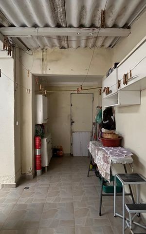 Casa à venda com 170m², 3 quartos e 2 vagas Casa à venda com 170m², 3 quartos e 2 vagasÁrea de Serviço