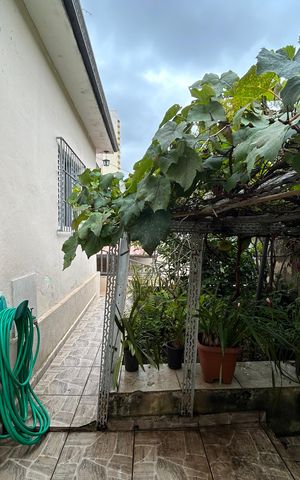 Casa à venda com 170m², 3 quartos e 2 vagas Casa à venda com 170m², 3 quartos e 2 vagasJardim