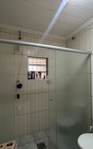 Casa à venda com 170m², 3 quartos e 2 vagas Casa à venda com 170m², 3 quartos e 2 vagasBanheiro