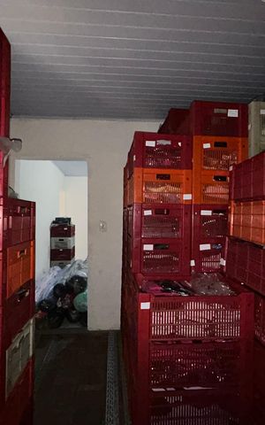 Casa à venda com 170m², 3 quartos e 2 vagas Casa à venda com 170m², 3 quartos e 2 vagasQuarto da Edícula