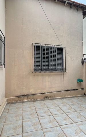 Casa à venda com 170m², 3 quartos e 2 vagas Casa à venda com 170m², 3 quartos e 2 vagasQuintal da Edícula