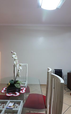 Casa à venda com 188m², 4 quartos e 2 vagasSala 