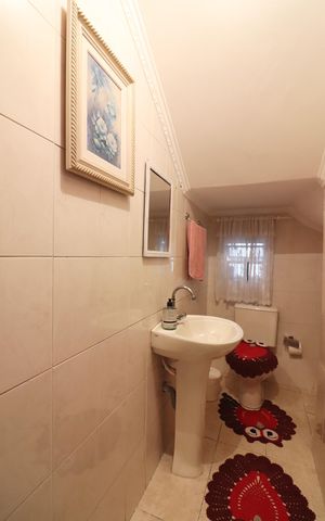Casa à venda com 188m², 4 quartos e 2 vagasLavabo 
