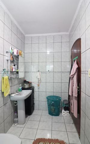 Casa à venda com 188m², 4 quartos e 2 vagasQuarto 1 - Suíte Banheiro 
