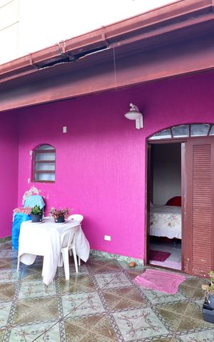 Casa à venda com 188m², 4 quartos e 2 vagasQuarto 1 - Suíte Sacada 