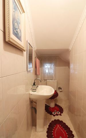 Casa à venda com 188m², 4 quartos e 2 vagasLavabo 