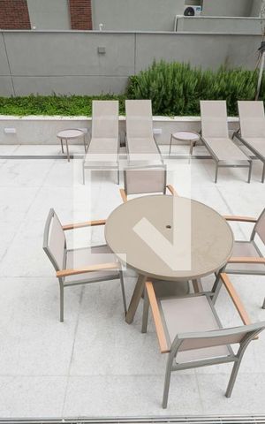 Apartamento à venda com 37m², 1 quarto e 1 vagaPiscina