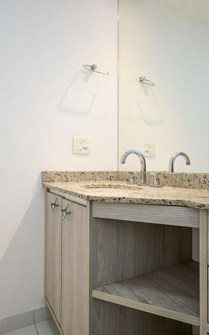 Apartamento à venda com 84m², 2 quartos e 1 vagaBanheiro Suíte 2