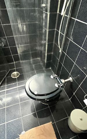 Apartamento à venda com 81m², 3 quartos e 1 vaga Apartamento à venda com 81m², 3 quartos e 1 vagaBanheiro
