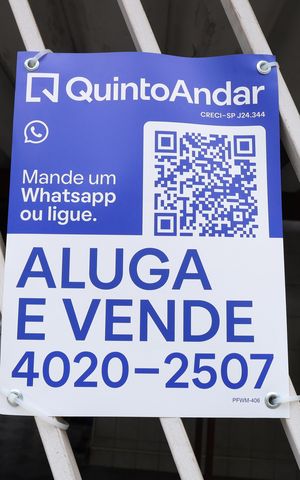 Casa à venda com 60m², 2 quartos e 1 vagaPlaca instalada no portão - Código da placa: PFWM-406