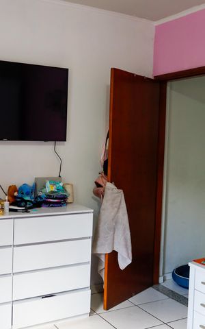 Casa à venda com 306m², 4 quartos e 5 vagas Casa à venda com 306m², 4 quartos e 5 vagasQuarto 1