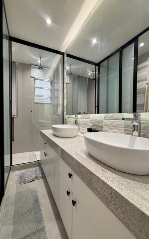 Apartamento à venda com 85m², 2 quartos e 1 vaga Apartamento à venda com 85m², 2 quartos e 1 vagaSuíte - banheiro