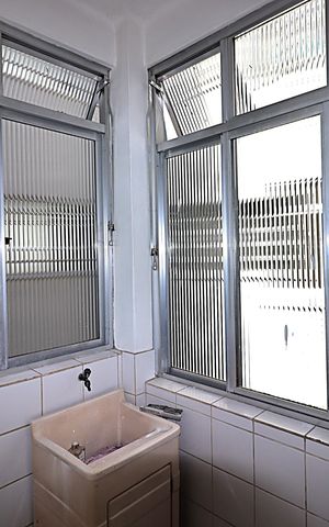 Apartamento à venda com 78m², 2 quartos e sem vagaÁrea de Serviço