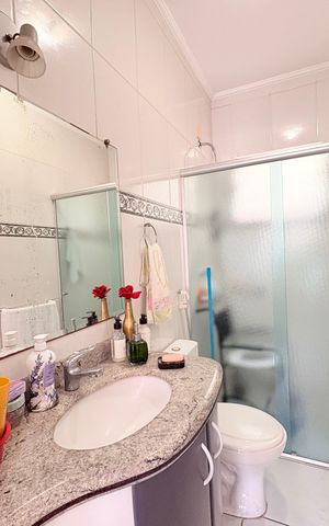 Casa à venda com 270m², 5 quartos e 3 vagasBanheiro da Suíte 2