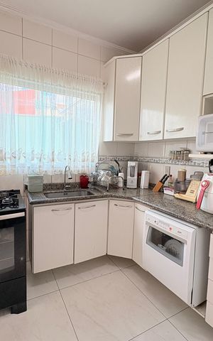 Casa à venda com 270m², 5 quartos e 3 vagasCozinha