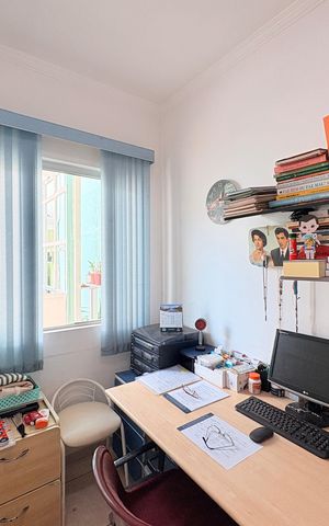 Casa à venda com 270m², 5 quartos e 3 vagasEscritório