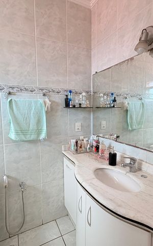 Casa à venda com 270m², 5 quartos e 3 vagasBanheiro da Suíte 1