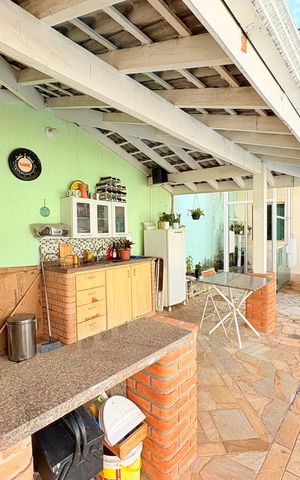 Casa à venda com 270m², 5 quartos e 3 vagasQuintal com Piscina