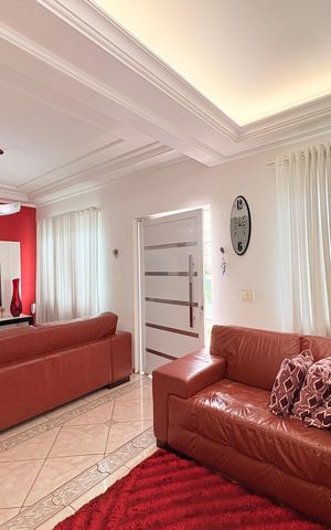 Casa à venda com 270m², 5 quartos e 3 vagasSala